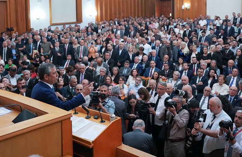 CHP Grup Başkanı Özgür Özel: Partiyi terk etmiyoruz