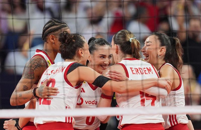 Avrupa Voleybol Şampiyonası: Türkiye finalde İtalya karşısında